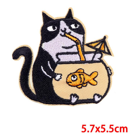 Patch brodé en forme de bocal à poissons pour chat